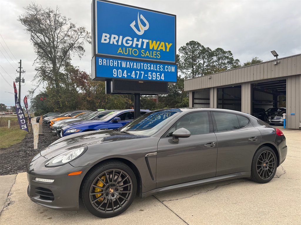 2014 Porsche Panamera S's photo