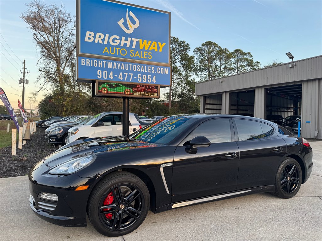 2013 Porsche Panamera Platinum Edition's photo