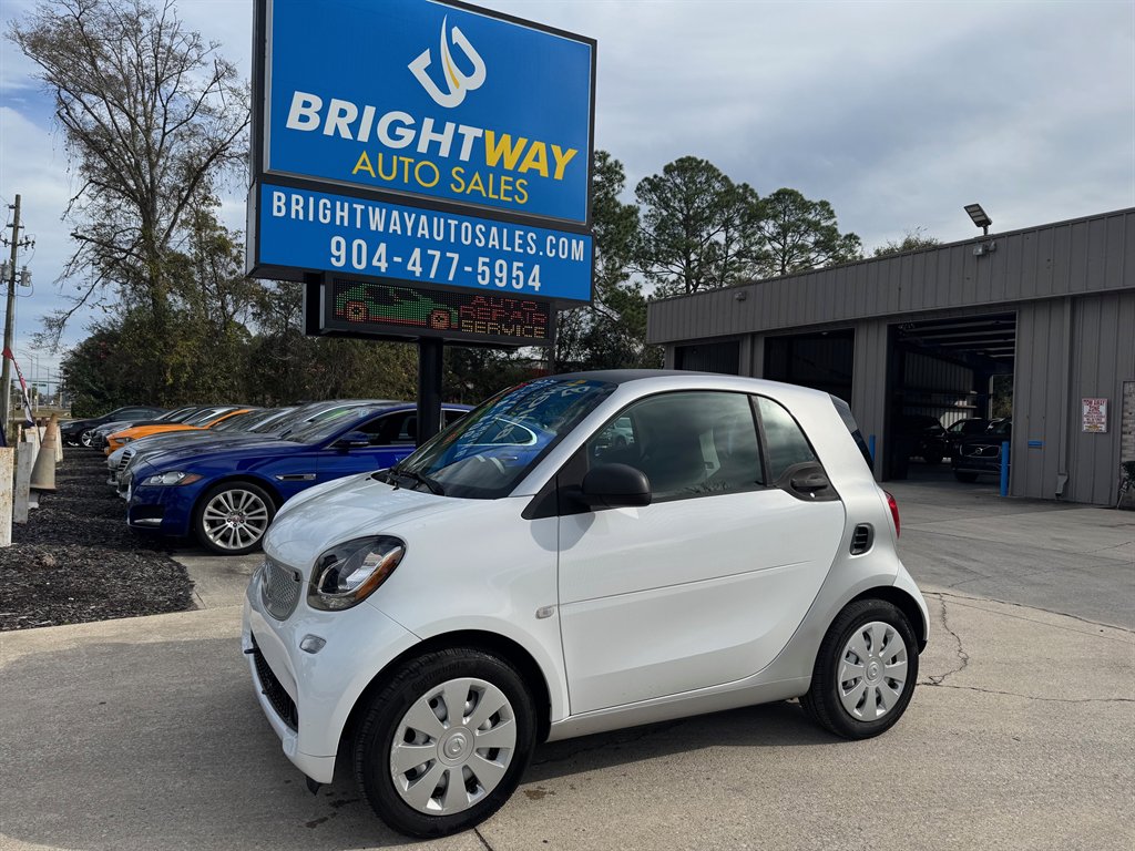 2016 smart fortwo pure's photo