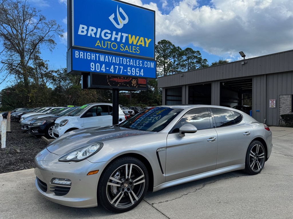 2013 Porsche Panamera S's photo