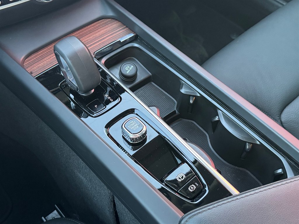 2024 Volvo S60 Plus - Photo 10