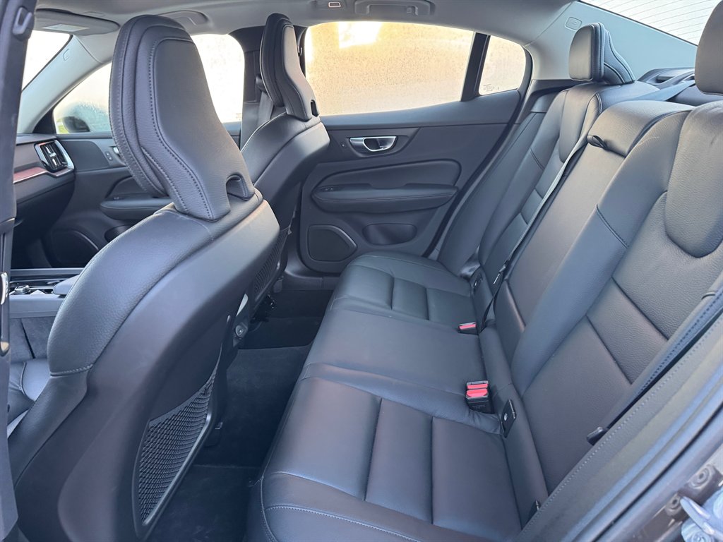 2024 Volvo S60 Plus - Photo 13