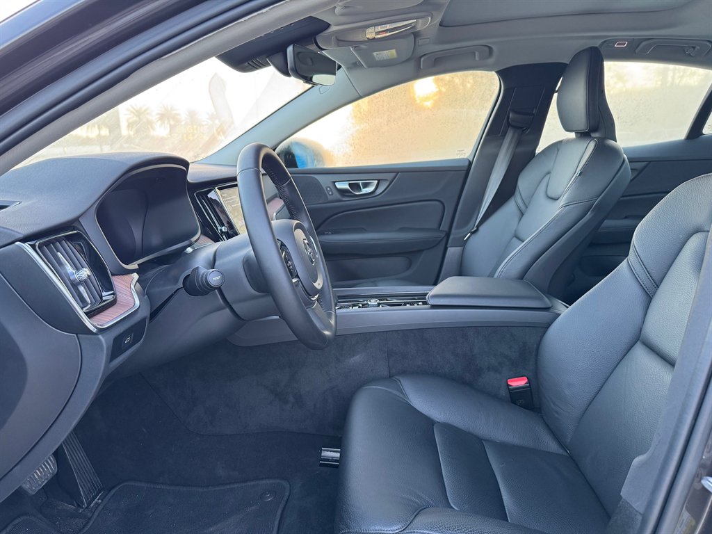 2024 Volvo S60 Plus - Photo 12