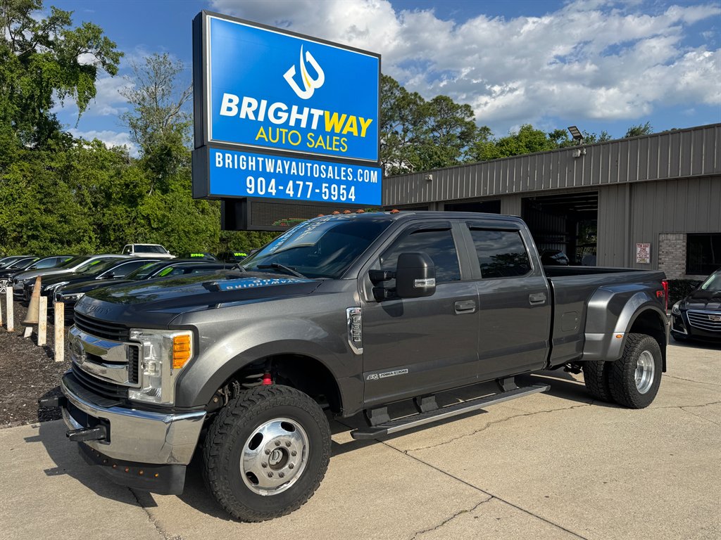 2017 Ford F-350 XL 4x4 Crew Cab 8' Box DRW's photo
