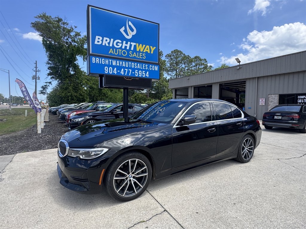 2021 BMW 3 Series 330i Sedan's photo