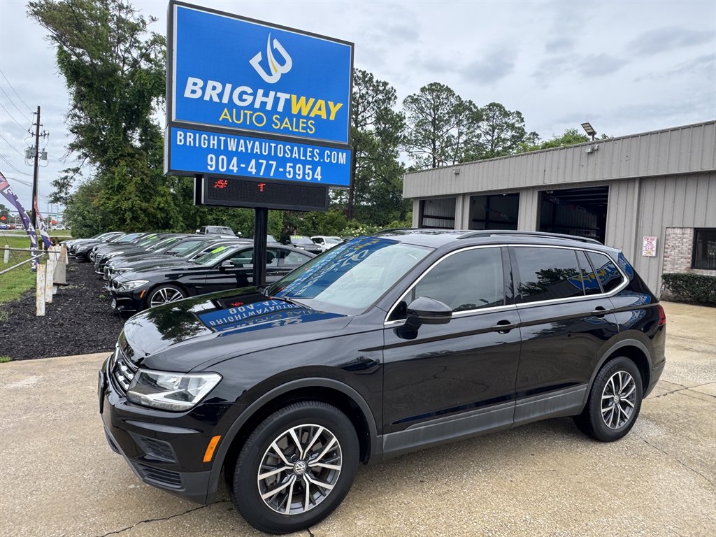 2019 Volkswagen Tiguan 2.0T SEL R-Line's photo