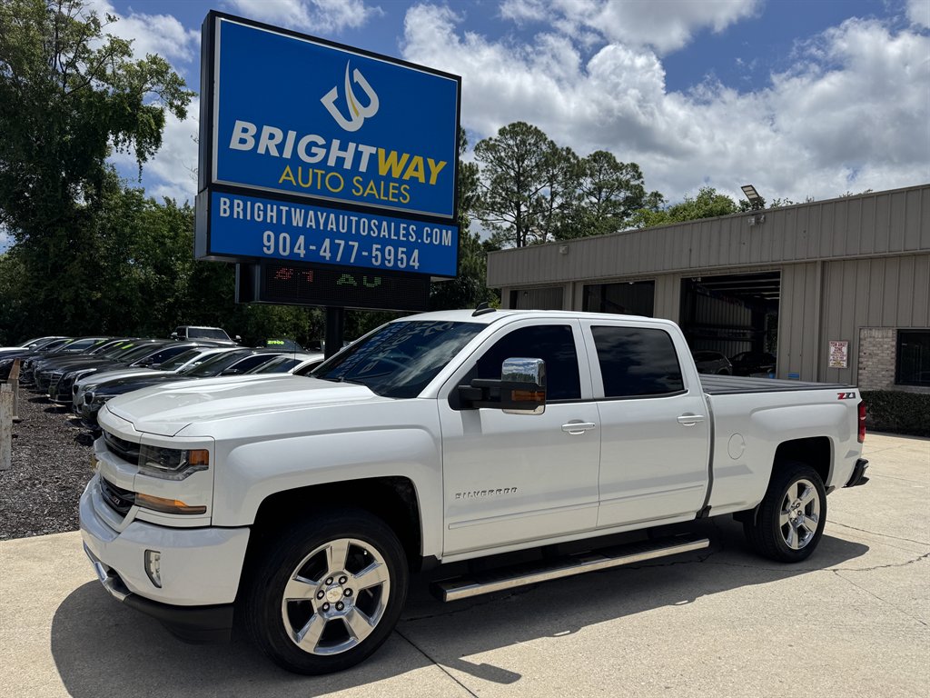 2018 Chevrolet Silverado 1500 LT 4X4 Crew Cab Short Box's photo