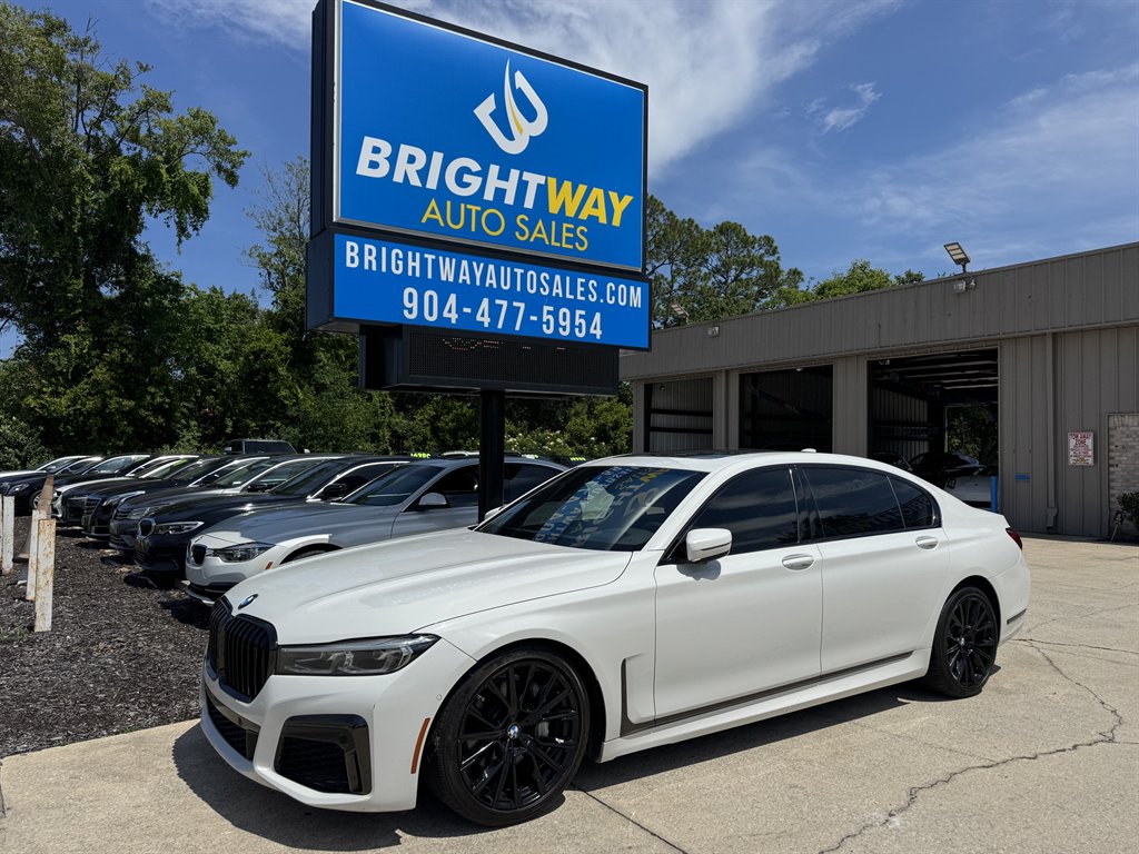 2021 BMW 7 Series 740i's photo