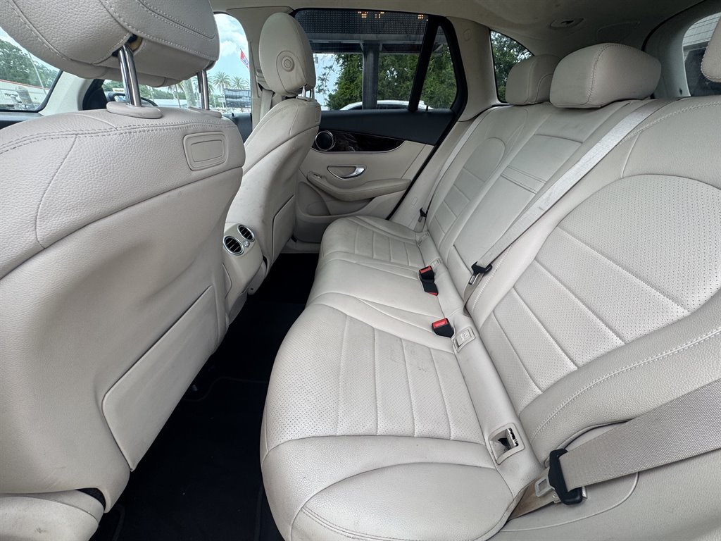 2019 Mercedes-Benz GLC GLC300 - Photo 12